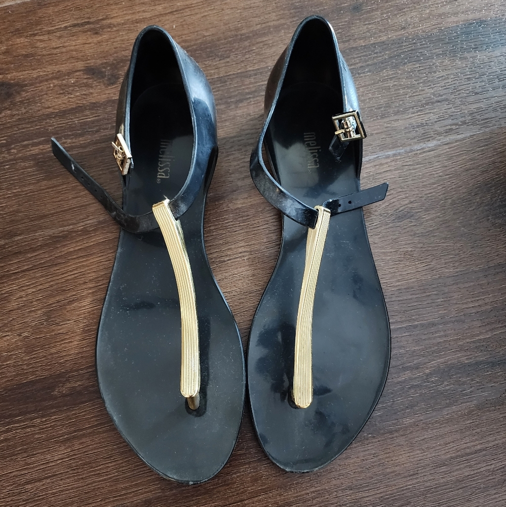 Melissa rubber sandal size 8